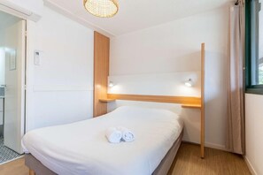 Room - Kyriad Direct (Cestas)