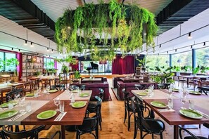 Dining - Sairme Hotels & Resorts (Sairme)