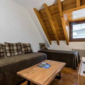 Interior - Serrano (Vielha e Mijaran)