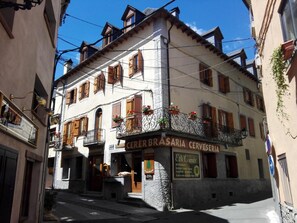 Exterior - Serrano (Vielha e Mijaran)