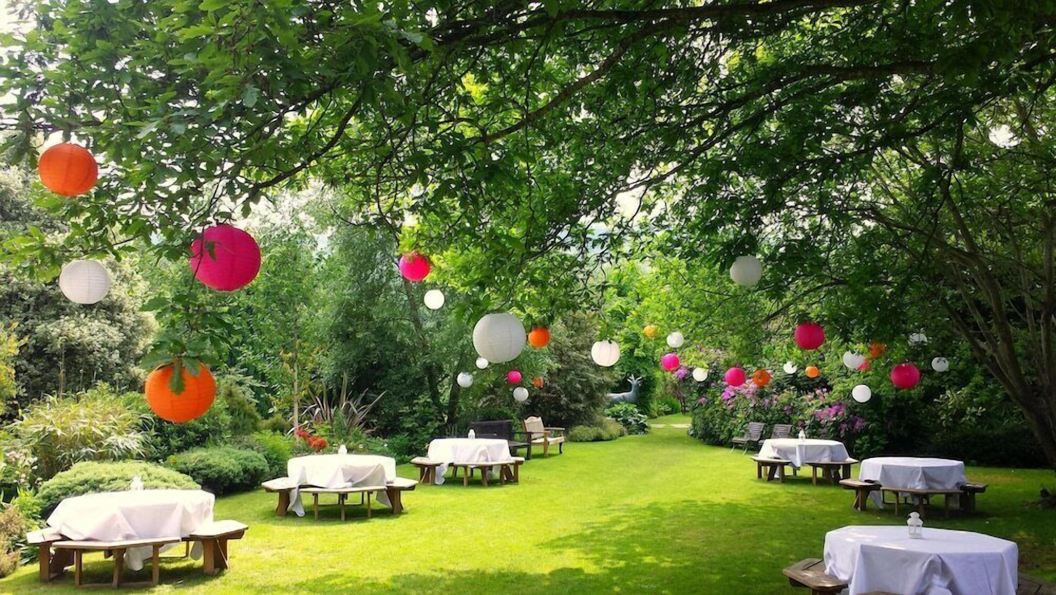 منطقة خارجية لإقامة الولائم والاحتفالات