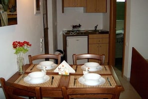 Dining - Sunshine Studios And Apartments (Hersonissos)