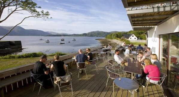 Tempat makan outdoor