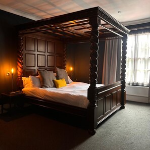 Room - The Vicarage (Crewe)