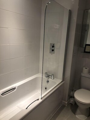 Bathroom - THE Vicarage (Crewe)
