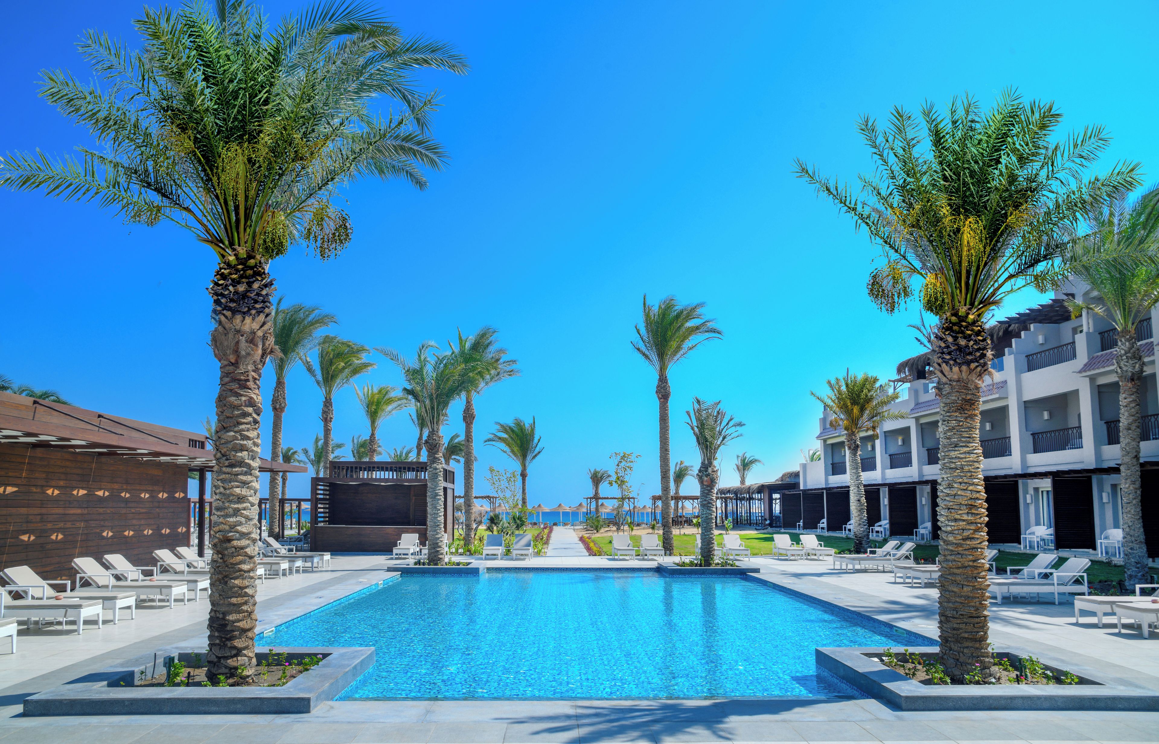 حمام سباحة