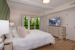 3 bedrooms, desk, free WiFi, bed sheets - Mount Olive Lodge | Luxury in the trees! (Basye)