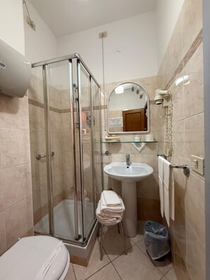 Bathroom - Grifone Hotel Ristorante (Perugia)