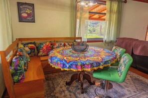 Dining - Hillside Hideaway #1 (Nuevo Arenal)