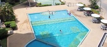 Fully equipped apartment 5 minutes walk from Plaza Mayor and close to Lido Beach.