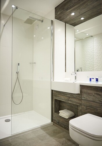 THE Waterfront Hotel SPA Golf