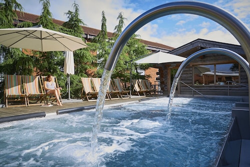 The Waterfront Hotel Spa & Golf