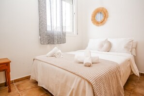 Iron/ironing board, WiFi, bed sheets