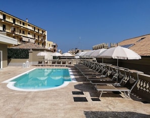 Pool - Sui Generis B&B (Tropea)