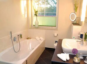 Bathroom - The Originals Kur und Wellnesshaus Spreebalance (Burg (Spreewald))