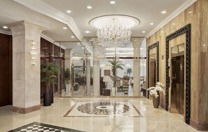 Lobby - Goldone Hotel and Suites (Seogwipo)