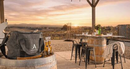 Bombay Chardonnay by Avantstay Covered Pavilion + BBQ Quiet Paso Hillside + Vineyards View