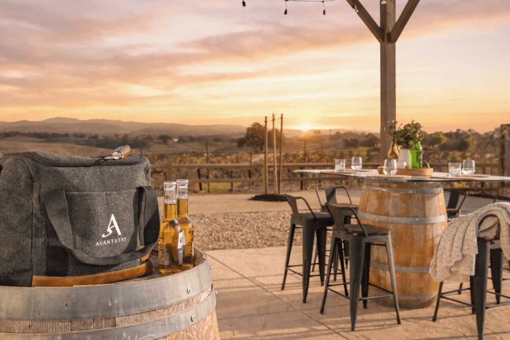 Bombay Chardonnay by Avantstay Modern Paso Home + Pavilion Dining and Vineyard Views - Whitley Gardens, CA