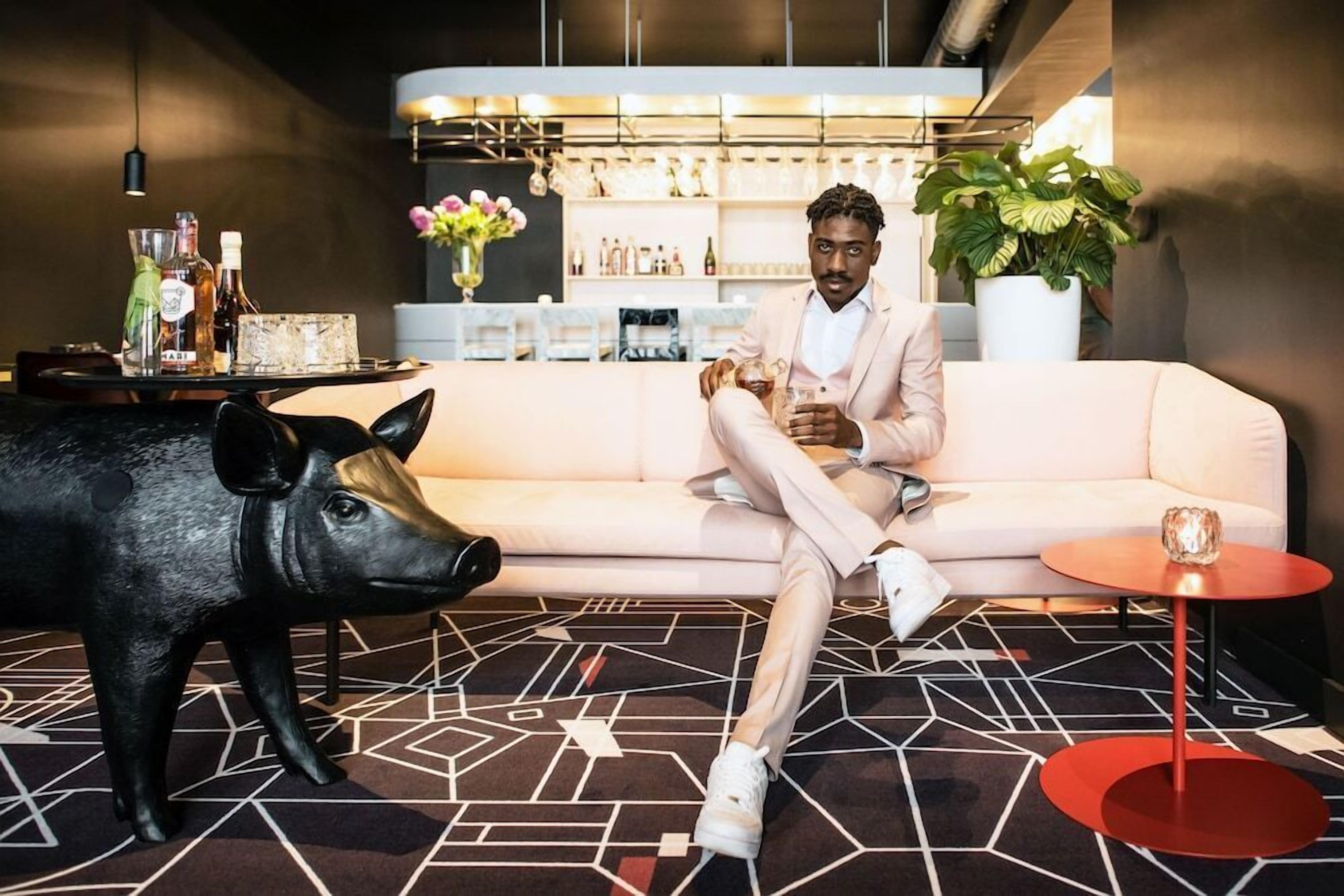 المنشأة من الداخل