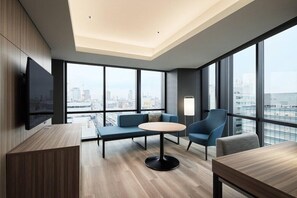 Interior - Courtyard BY Marriott Osaka Honmachi (Osaka)