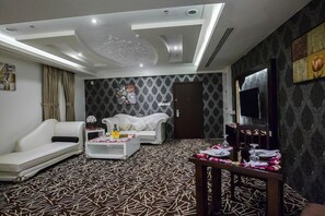 Living area - Rest Night Hotel Suites Al Hamra (Riyadh)