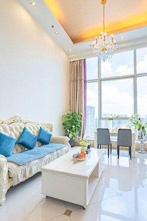 Living area - Louidon Mega Apartment Hotel Of Kam Rueng Plaza - Sunshine Apartment (Guangzhou)