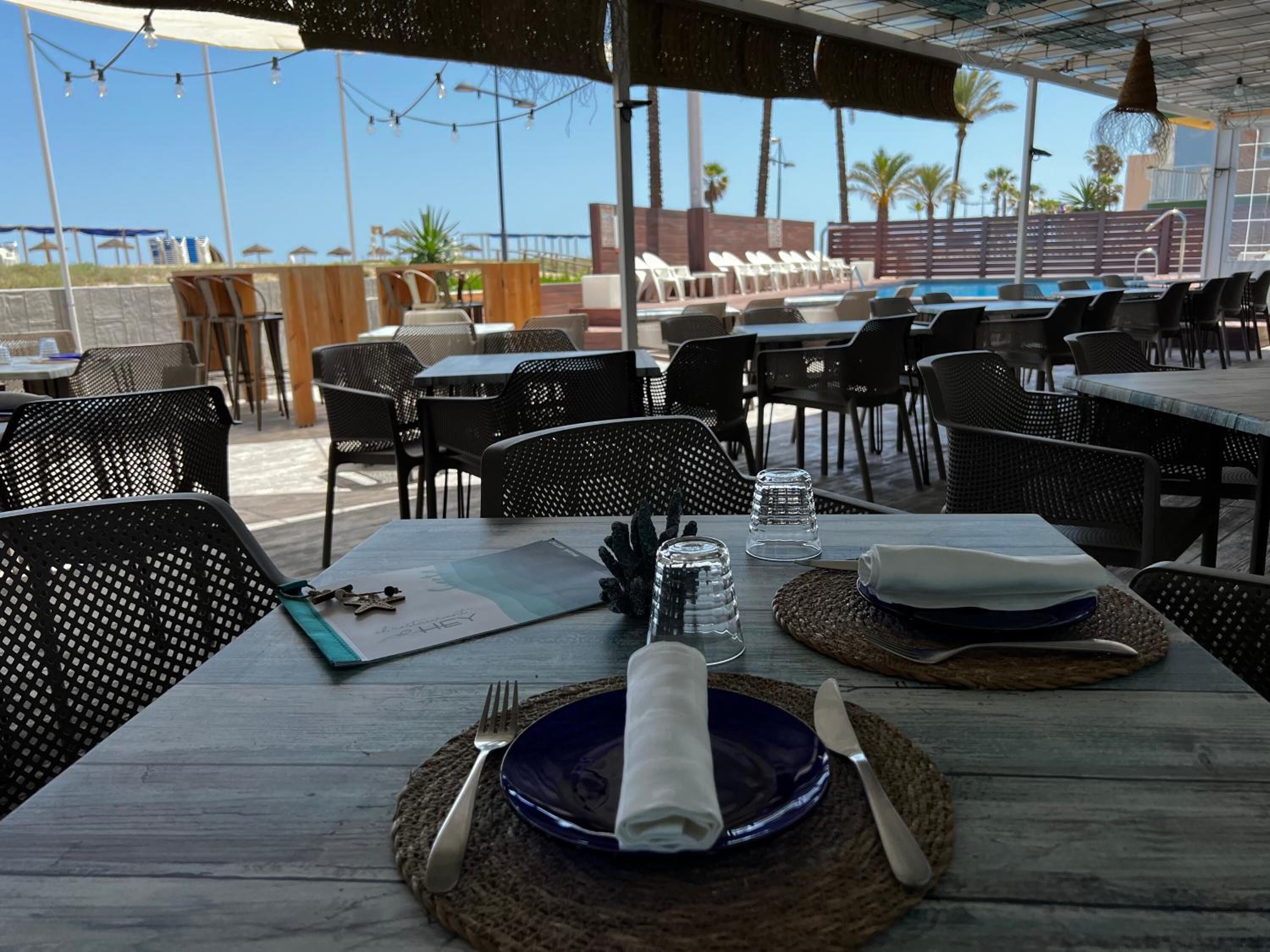 Tempat makan outdoor
