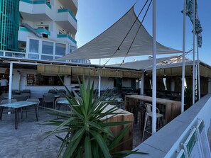 Outdoor dining - Hotel Hey Peniscola (Peniscola)