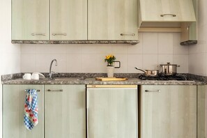 Private kitchen - Paya II Apartments (Formentera)