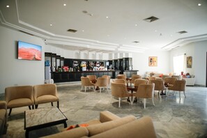 Bar (on property) - Blumar Resort and Spa (Hammamet)