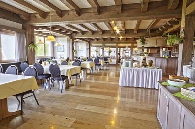 Waldachtal Business and Balance