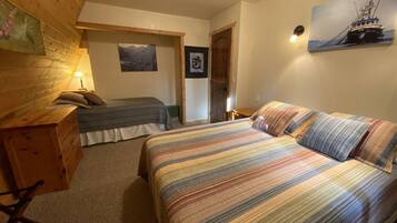3 bedrooms, travel cot, WiFi