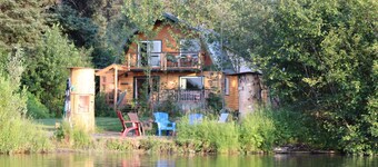 Alaska Lakeside Cottage