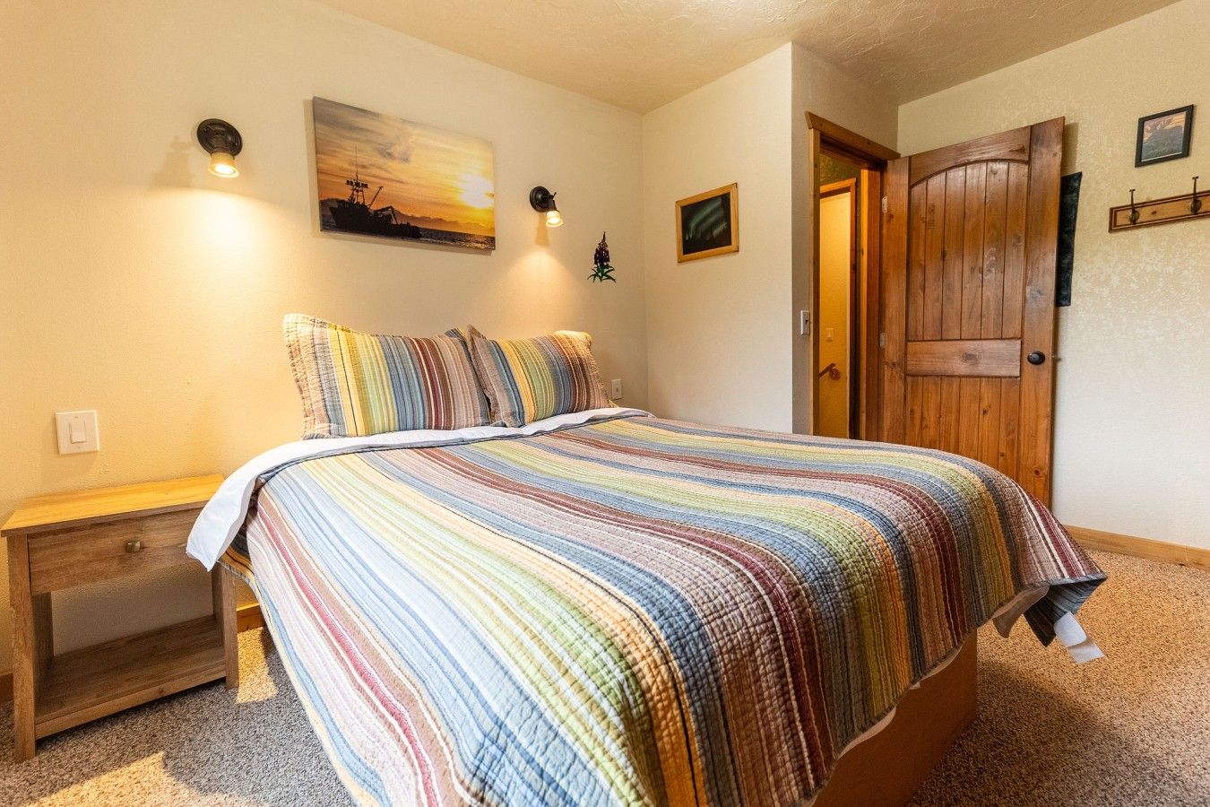3 bedrooms, travel cot, WiFi