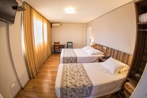 Room - Hotel Campo Largo (Campo Largo)