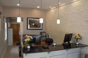 Lobby - Bar Harbor Villager Motel (Bar Harbor)