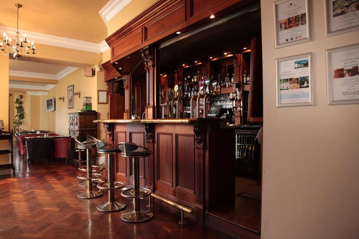 Bar (in der Unterkunft)