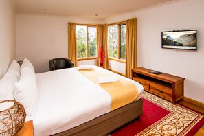 Room - Lake St Clair Lodge (Lake St. Clair)