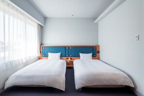 Desk, laptop workspace, blackout drapes, free WiFi - Hotel Global View Tsuchiura (tsuthiuracity minatomachi)