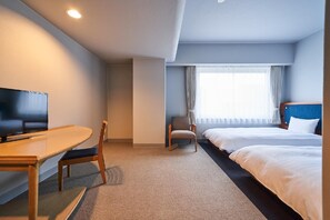 Desk, laptop workspace, blackout drapes, free WiFi - Hotel Global View Tsuchiura (Tsuchiura)