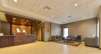Super 8 by Wyndham Wetaskiwin