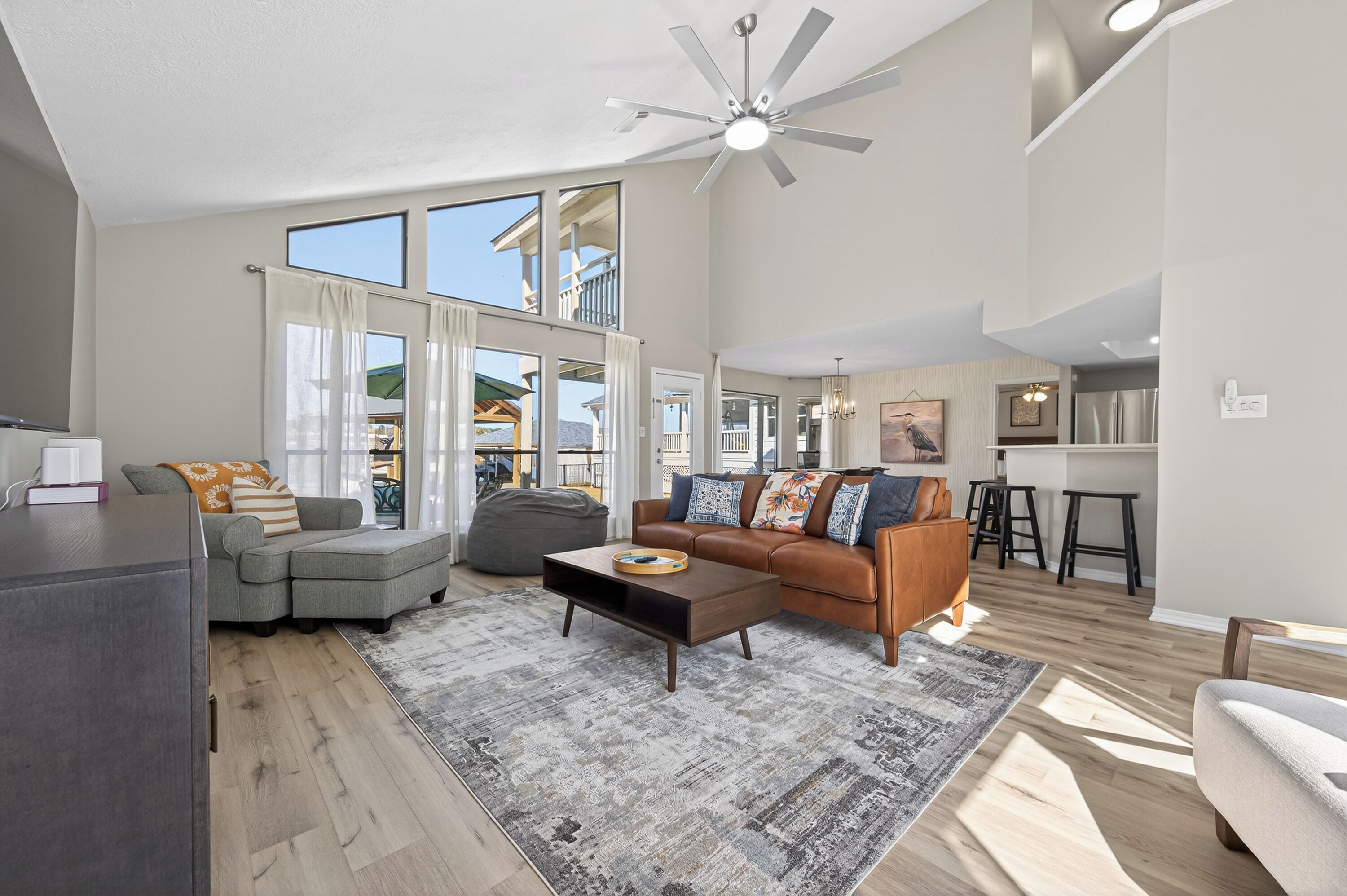 智能电视、桌上足球、乒乓球