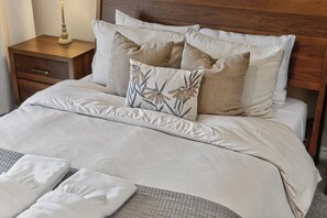 3 quartos, ferros/tábuas de passar roupa, Wi-Fi, roupa de cama