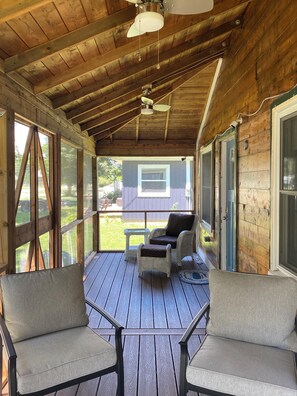 Terrace/patio - Crabapple Cottage (Essex)