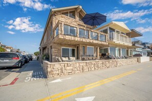 Exterior - Beachfront Living with Patio and Views (Newport Beach)