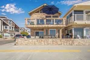 Property grounds - Oceanfront Retreat with Views (Newport Beach)