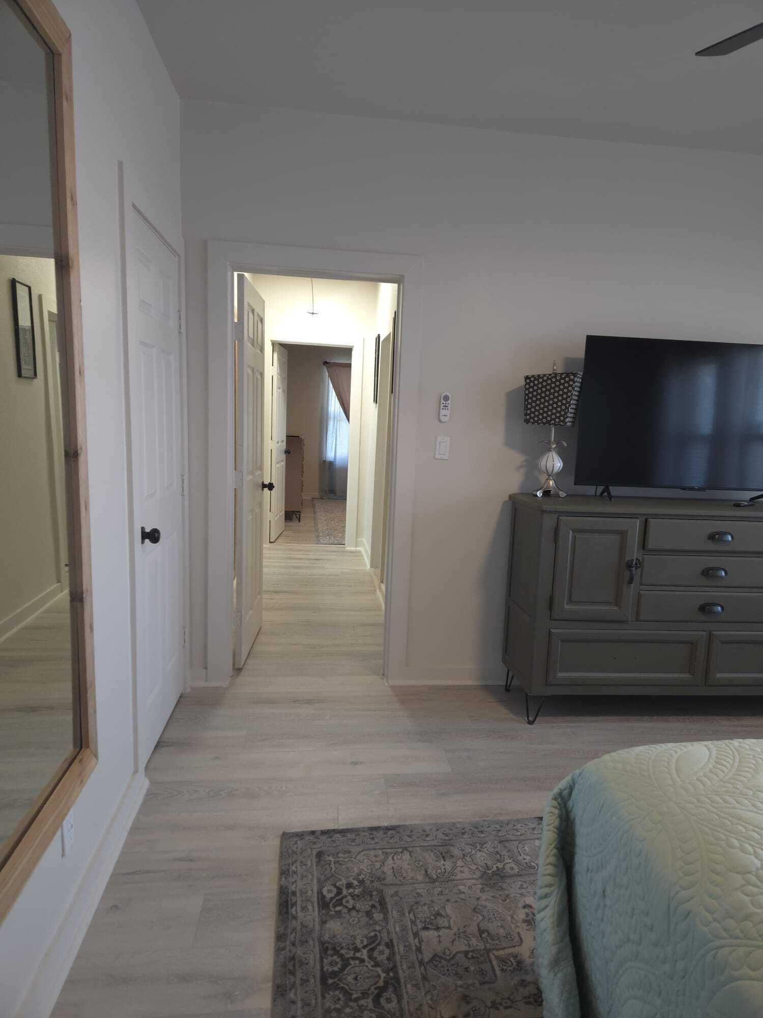 2 dormitorios, tabla de planchar con plancha, wifi y ropa de cama