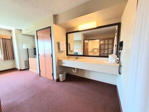 Bathroom - Americinn by Wyndham Waconia (Waconia)