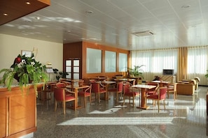 Dining - Hotel Monte RIO Barragem DA Aguieira (Mortagua)