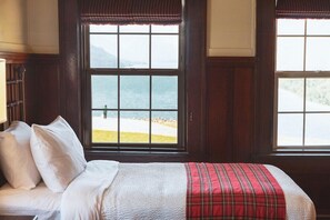 Room - Prince of Wales Inn (Waterton Park)